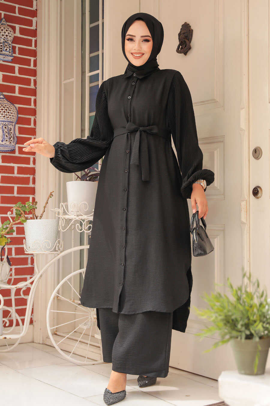 Modest Black Dual Suit 12581S